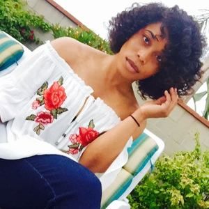 Meet your Posher, Ebony